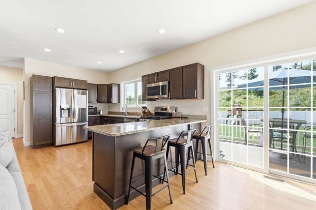 29 Tea Party Dr 29, Uxbridge, MA 01569