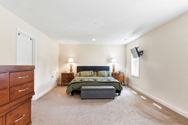 29 Tea Party Dr 29, Uxbridge, MA 01569