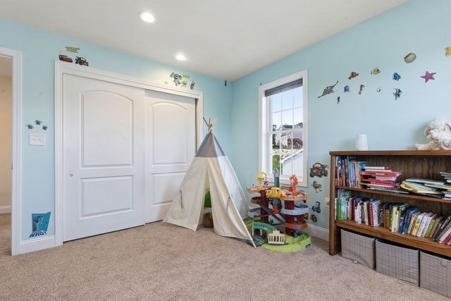 29 Tea Party Dr 29, Uxbridge, MA 01569