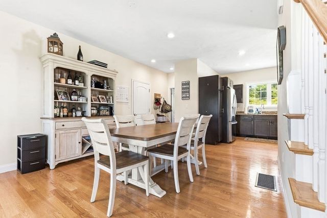 29 Tea Party Dr 29, Uxbridge, MA 01569