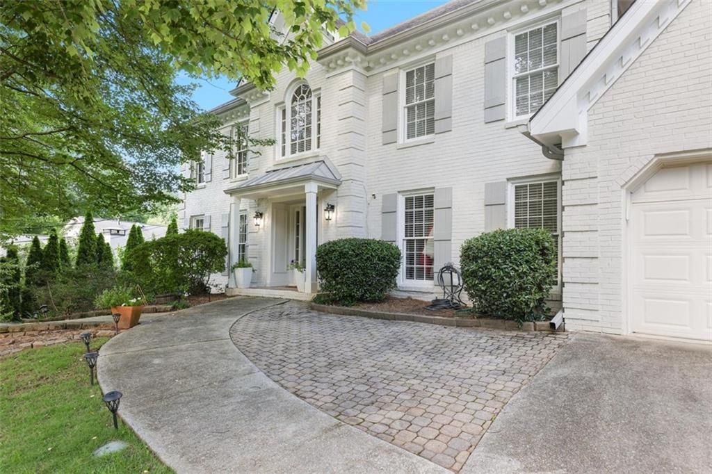 7045 Hunters NE Knoll, Sandy Springs, GA 30328