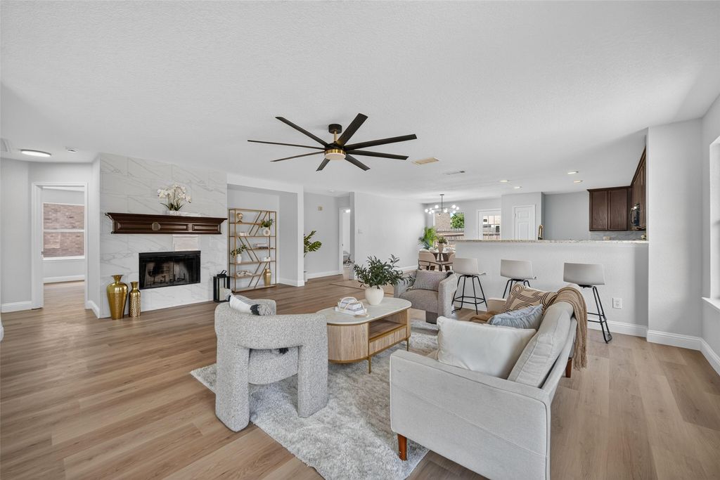 2420 Arroyo Springs Drive, Grand Prairie, TX 75052 — photo 4