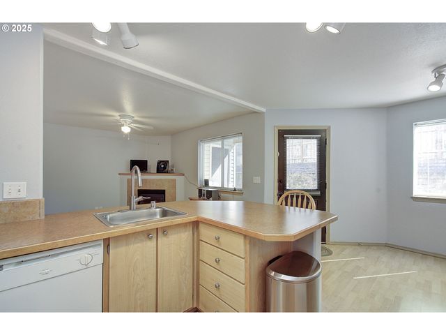 5313 Ne 66TH Ave B15, Vancouver, WA 98661