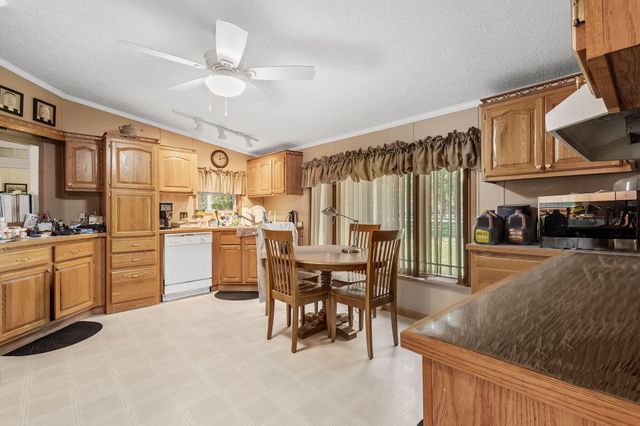 11155 West Drive, Demotte, IN 46310