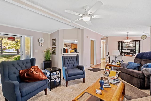 11155 West Drive, Demotte, IN 46310