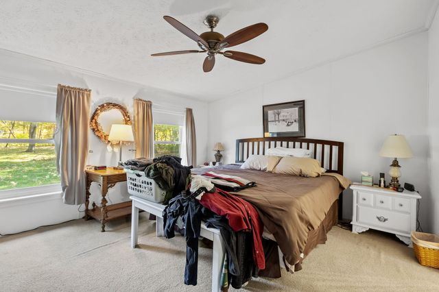 11155 West Drive, Demotte, IN 46310