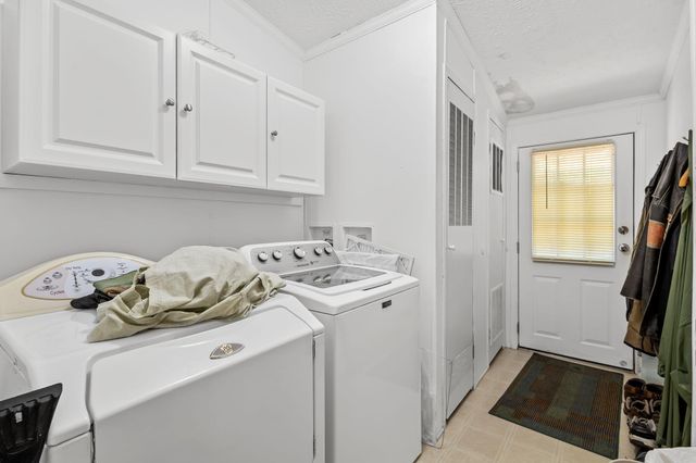 11155 West Drive, Demotte, IN 46310