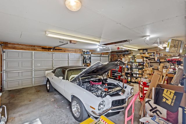 11155 West Drive, Demotte, IN 46310