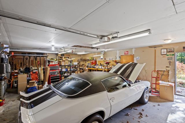 11155 West Drive, Demotte, IN 46310