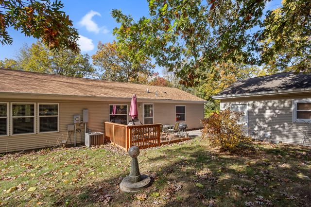 11155 West Drive, Demotte, IN 46310