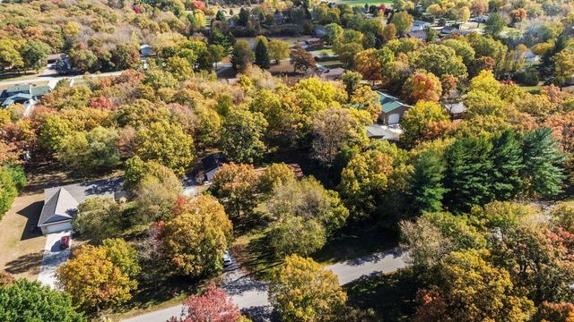 11155 West Drive, Demotte, IN 46310