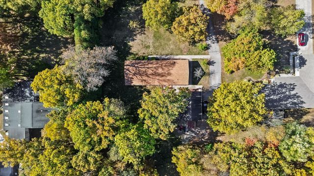 11155 West Drive, Demotte, IN 46310