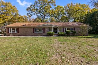 11155 West Drive, Demotte, IN 46310