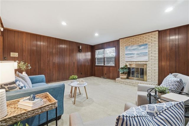 625 Pleasant Hall DR, Virginia Beach, VA 23464