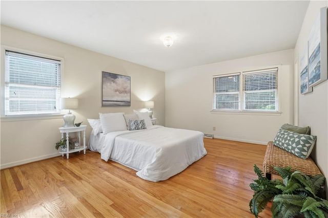 625 Pleasant Hall DR, Virginia Beach, VA 23464