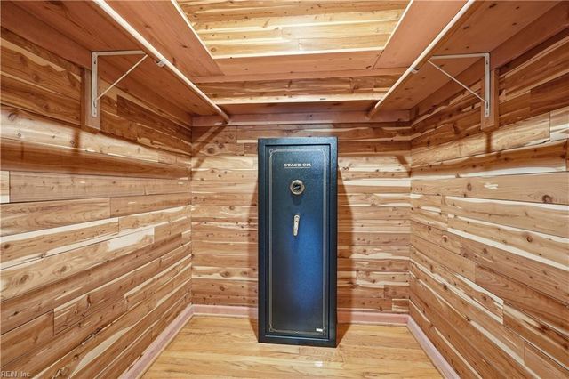 625 Pleasant Hall DR, Virginia Beach, VA 23464