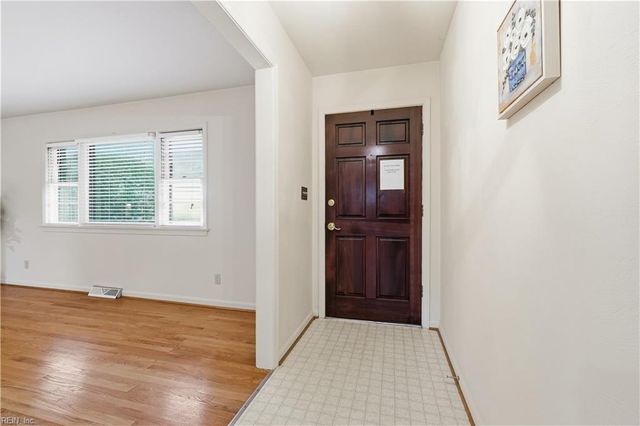 625 Pleasant Hall DR, Virginia Beach, VA 23464