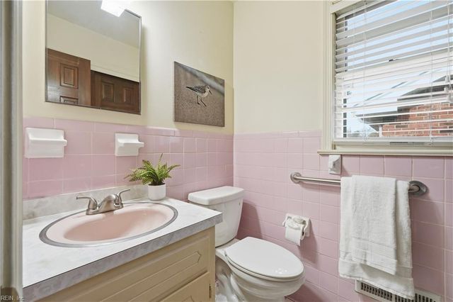 625 Pleasant Hall DR, Virginia Beach, VA 23464