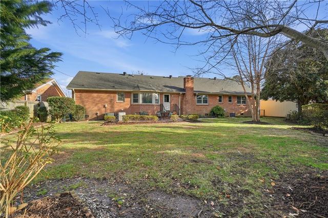 625 Pleasant Hall DR, Virginia Beach, VA 23464