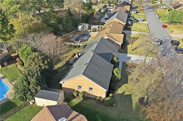 625 Pleasant Hall DR, Virginia Beach, VA 23464