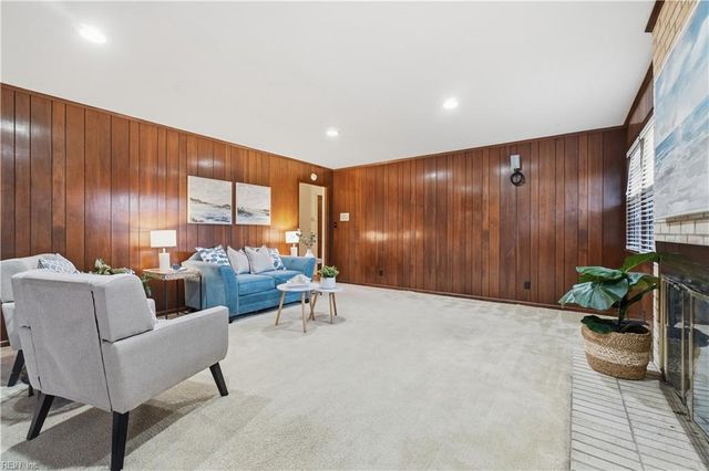 625 Pleasant Hall DR, Virginia Beach, VA 23464