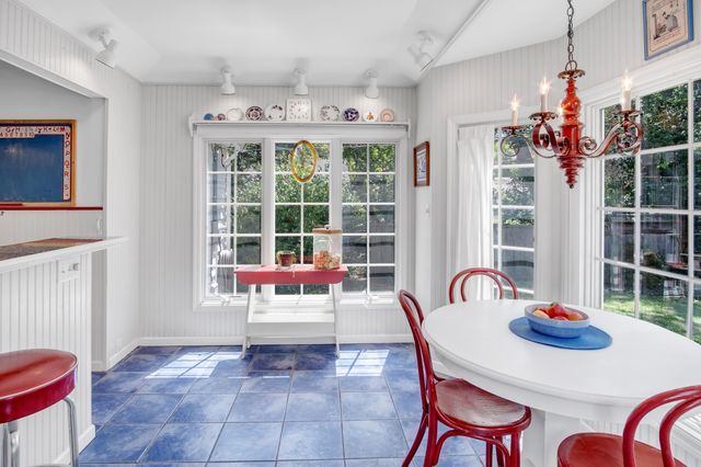 717 Grandview Ave, Newton, KS 67114