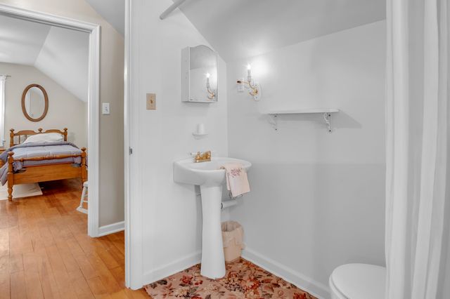 717 Grandview Ave, Newton, KS 67114