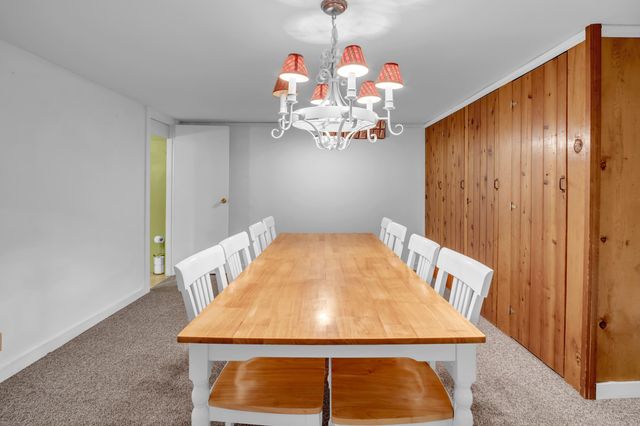 717 Grandview Ave, Newton, KS 67114