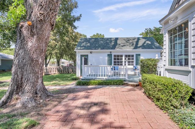 717 Grandview Ave, Newton, KS 67114