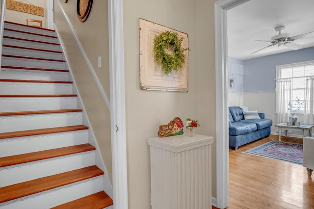 717 Grandview Ave, Newton, KS 67114