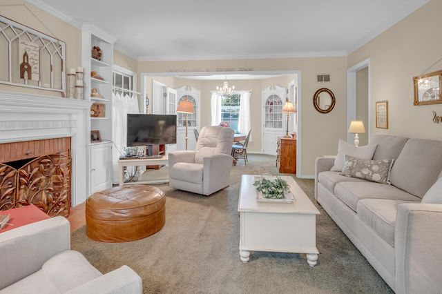 717 Grandview Ave, Newton, KS 67114