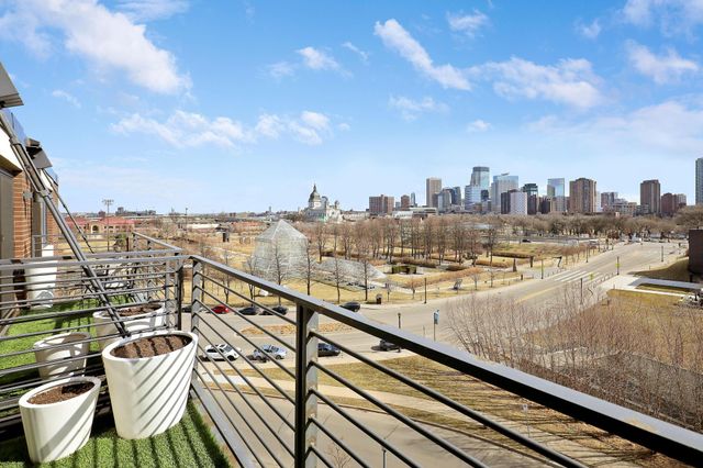 48 Groveland Terrace 414, Minneapolis, MN 55403
