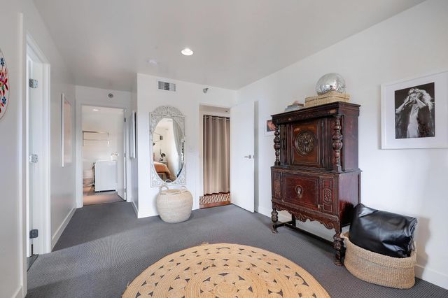 48 Groveland Terrace 414, Minneapolis, MN 55403