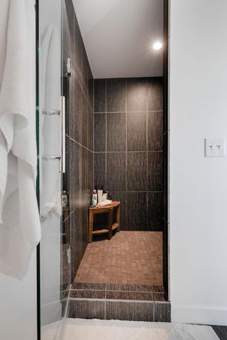 48 Groveland Terrace 414, Minneapolis, MN 55403