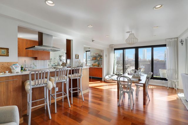 48 Groveland Terrace 414, Minneapolis, MN 55403
