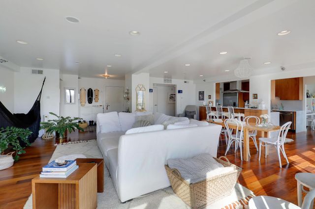48 Groveland Terrace 414, Minneapolis, MN 55403