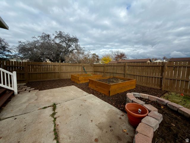 1467 W 1750 N, Clinton, UT 84015