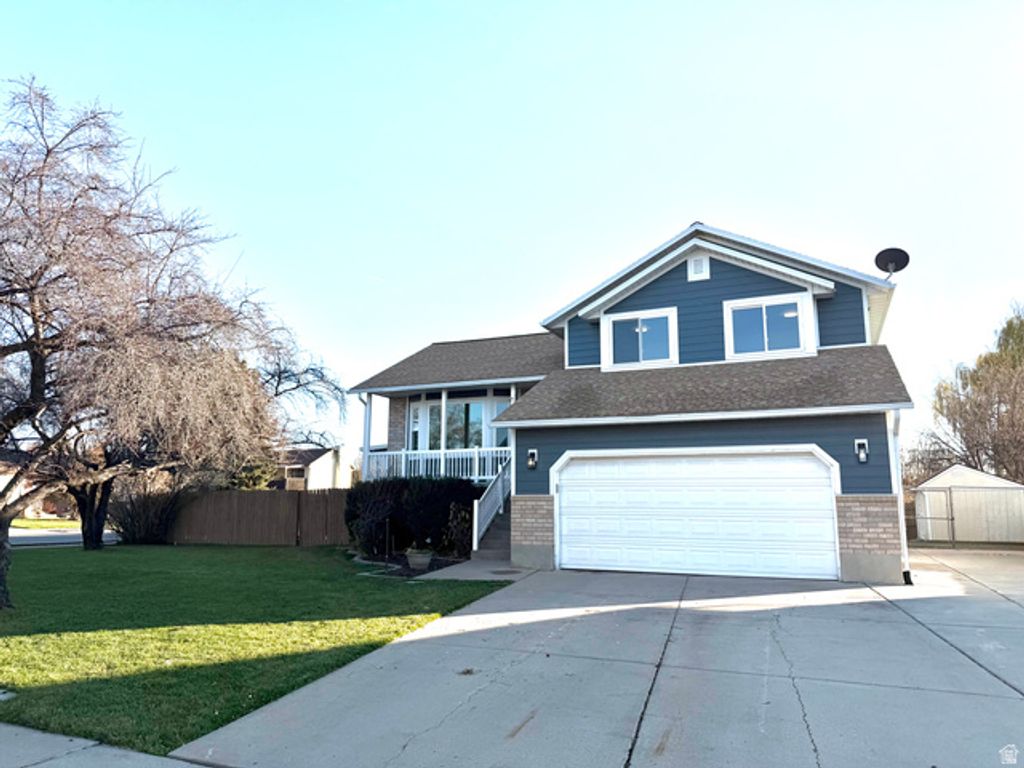 1467 W 1750 N, Clinton, UT 84015