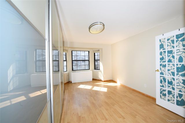 7124 164th Street 2FL, Fresh Meadows, NY 11365