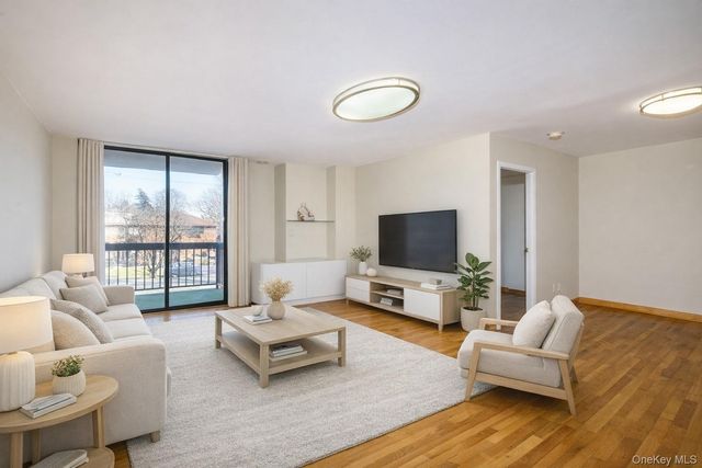 7124 164th Street 2FL, Fresh Meadows, NY 11365