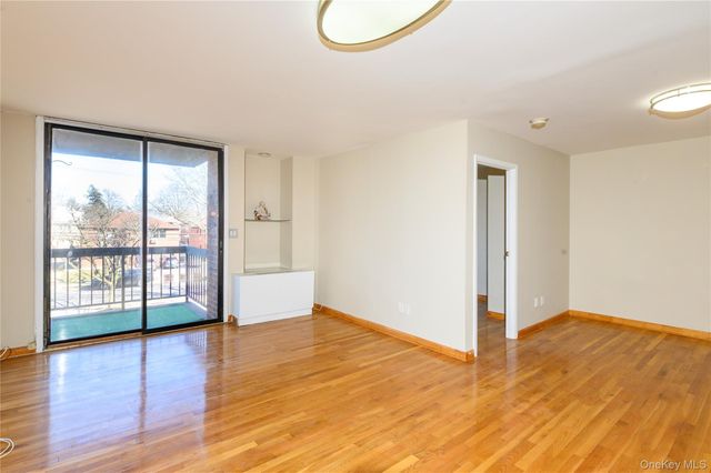 7124 164th Street 2FL, Fresh Meadows, NY 11365