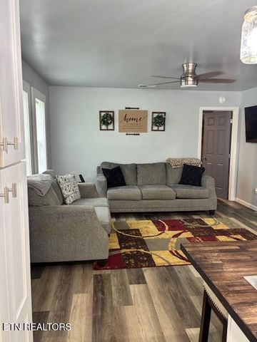 409 Greenwood Circle, Madisonville, TN 37354