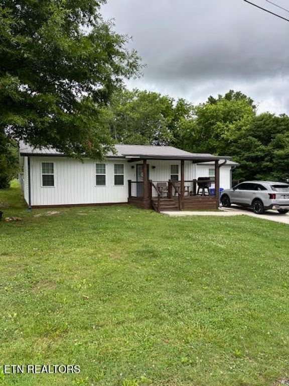 409 Greenwood Circle, Madisonville, TN 37354