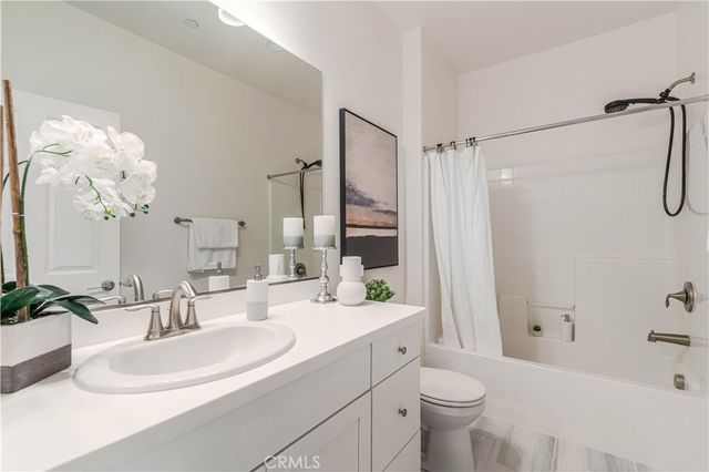 8561 N Walnut Way, West Hills, CA 91304