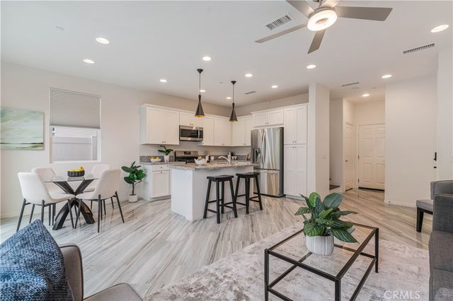 8561 N Walnut Way, West Hills, CA 91304