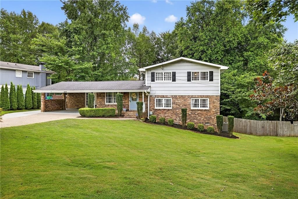 2864 Fontainebleau Drive, Atlanta, GA 30360