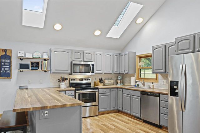 4273 County Road TT, Sun Prairie, WI 53590