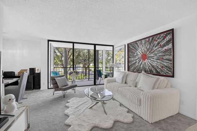 7847 Lakeside Boulevard 1024, Boca Raton, FL 33434