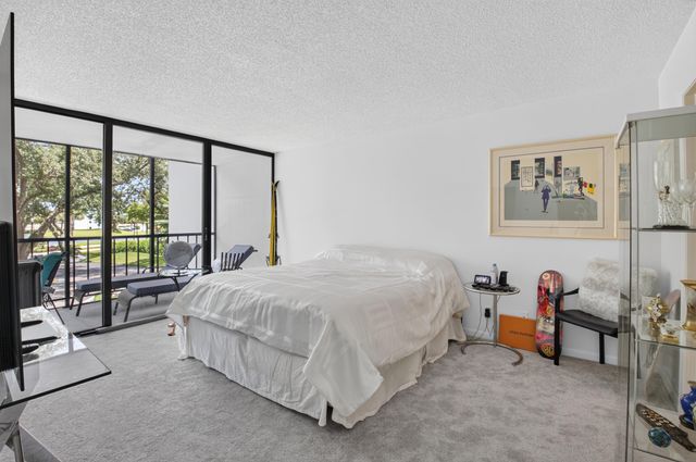 7847 Lakeside Boulevard 1024, Boca Raton, FL 33434