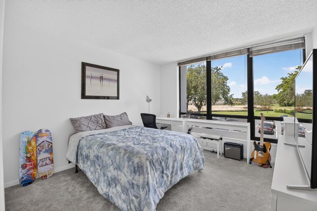 7847 Lakeside Boulevard 1024, Boca Raton, FL 33434